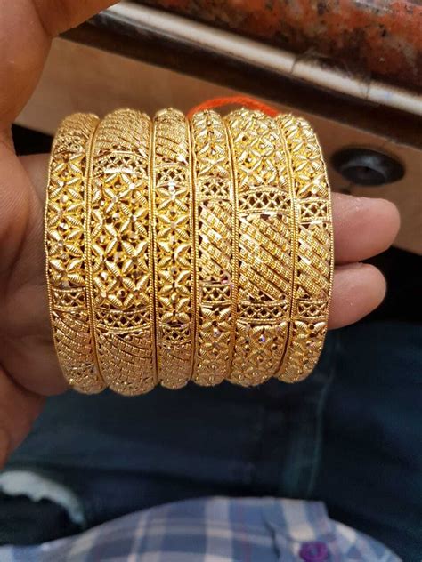 gold bangles manufacturers